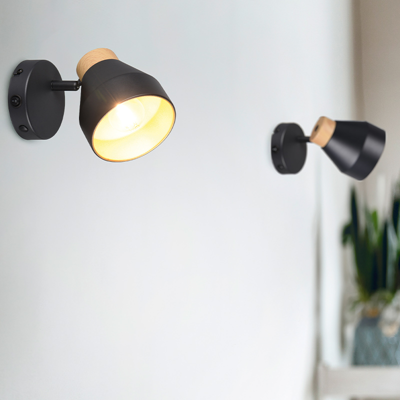 Zwarte wandspot modern, Riette, met schakelaar