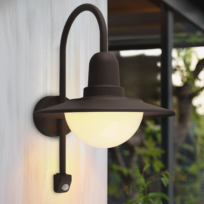 Klassieke buiten wandlamp met bewegingssensor roestkleurig, Rolin, IP54