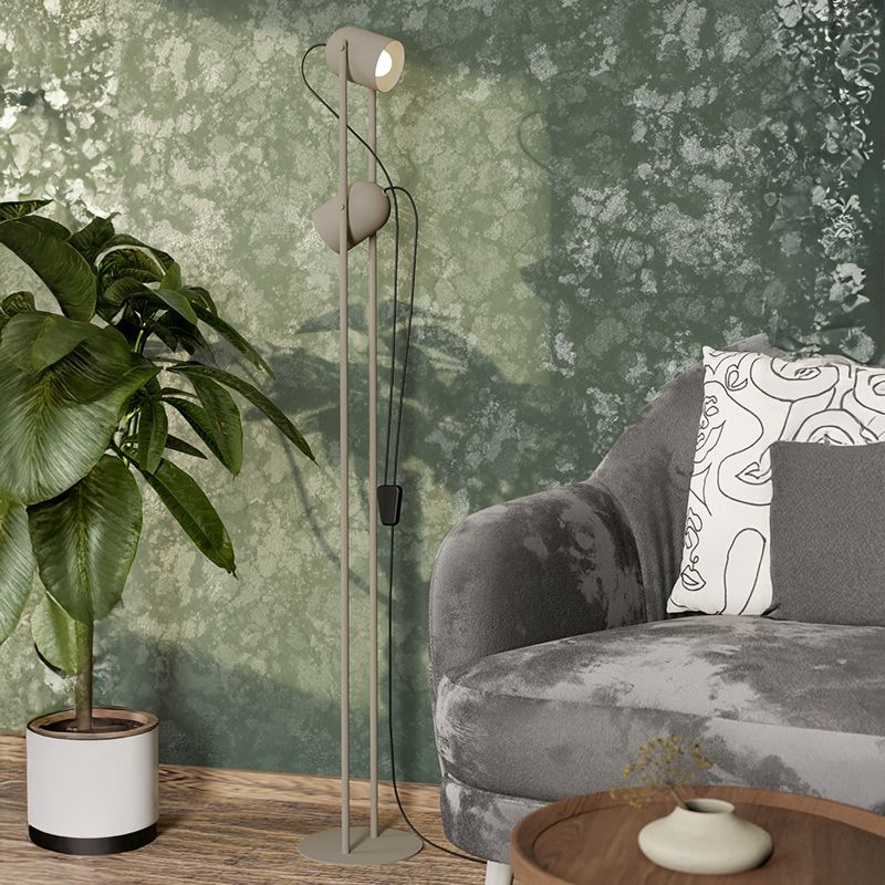 Bruine vintage vloerlamp staal, Tjitte, met schakelaar Bruine vintage vloerlamp staal, Tjitte, met schakelaar