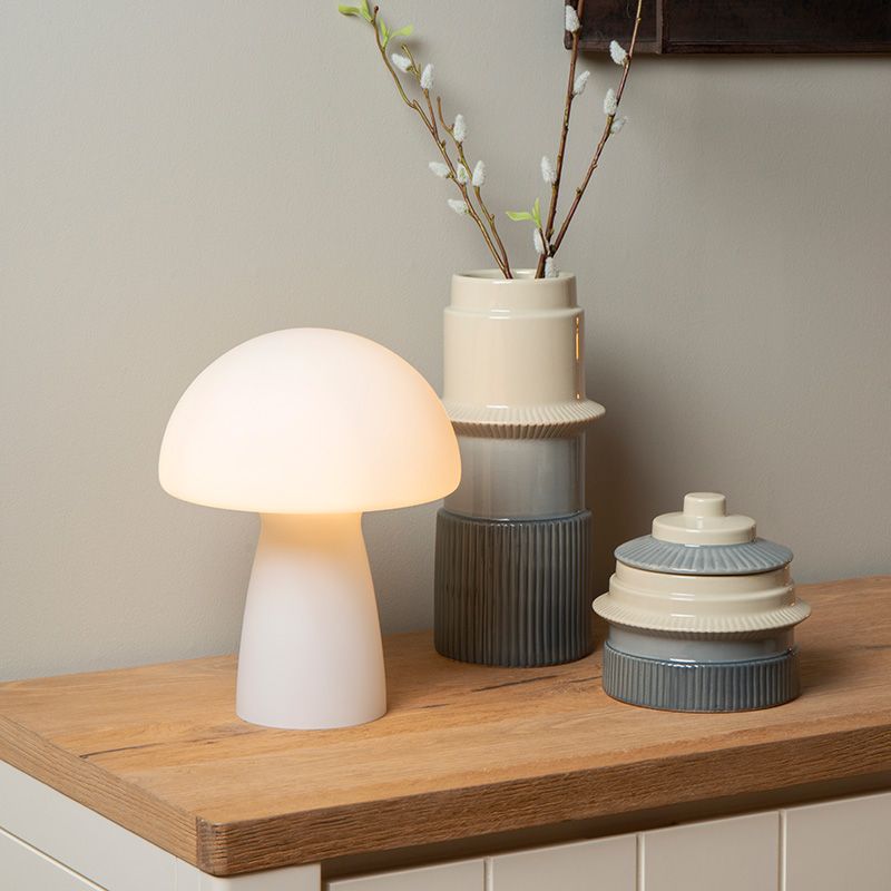 Witte tafellamp modern, Fungo, met schakelaar Witte tafellamp modern, Fungo, met schakelaar