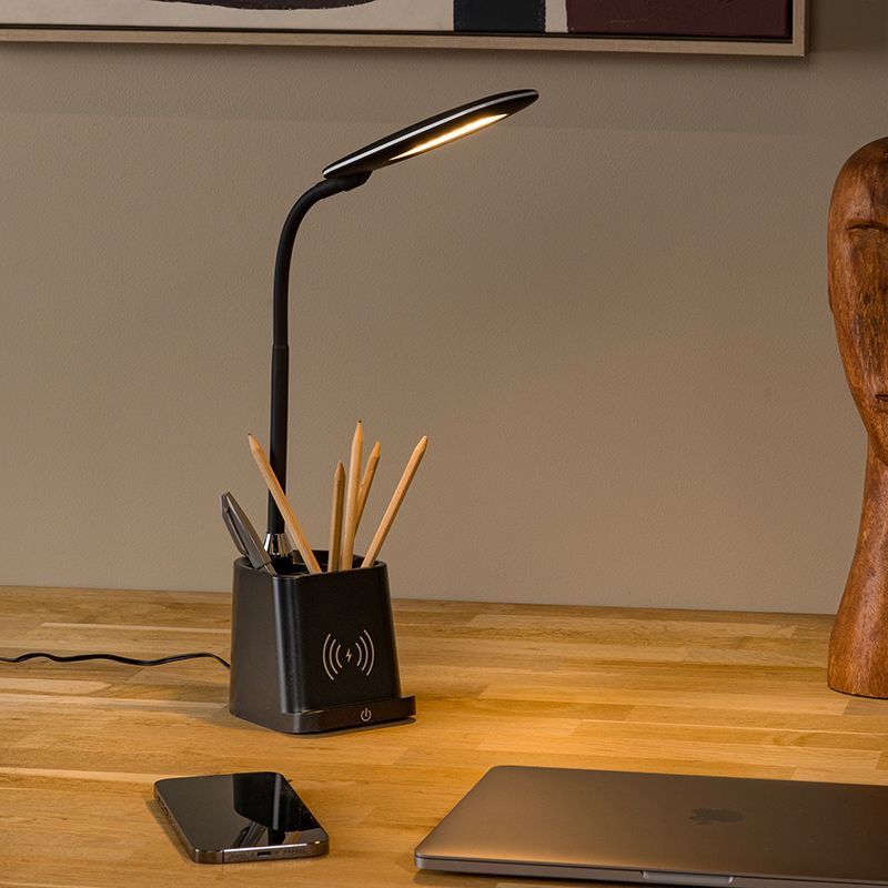 Zwarte bureaulamp modern, Penny, 4,7W, 3000K LED, met schakelaar Zwarte bureaulamp modern, Penny, 4,7W, 3000K LED, met schakelaar