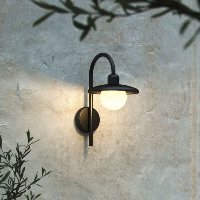 Zwarte buitenlamp klassiek, Berlo, IP44 Zwarte buitenlamp klassiek, Berlo, IP44