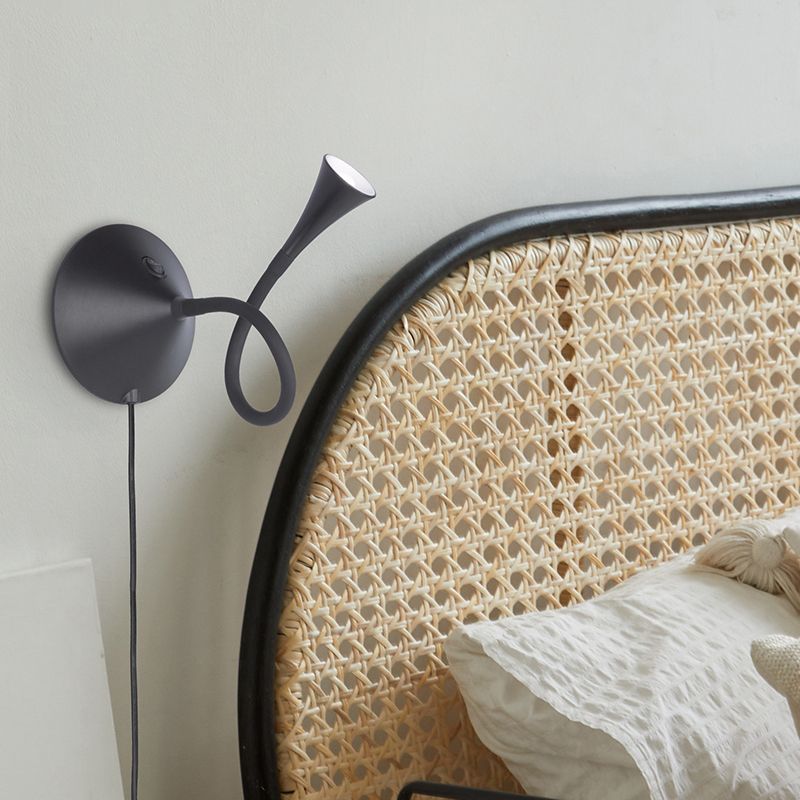 Zwarte tafellamp modern, Yelaisa, 3W, 3000K LED, met schakelaar Zwarte tafellamp modern, Yelaisa, 3W, 3000K LED, met schakelaar