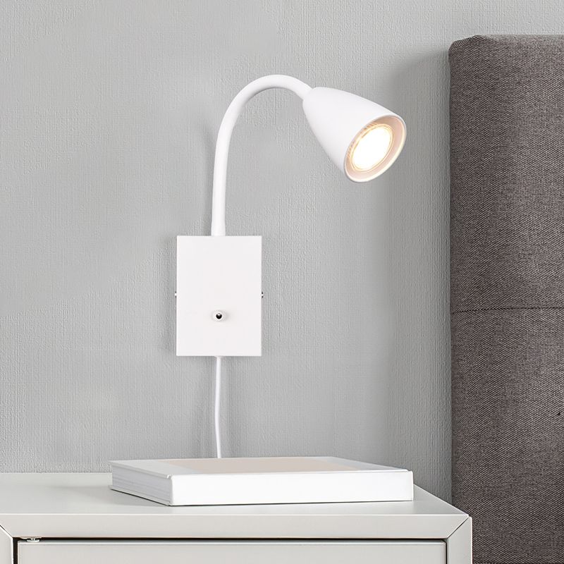 Witte wandlamp modern, Joanne, met schakelaar Witte wandlamp modern, Joanne, met schakelaar
