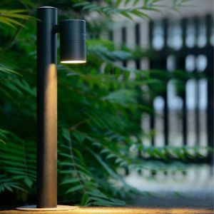 Stijlvolle zwarte staande buitenlamp Arne