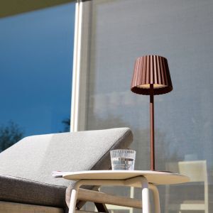 Roestkleurige buiten tafellamp landelijk, Justine, 2W, 2700K LED, IP54, met touchdimmer