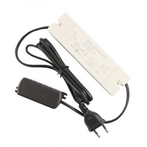 Verdeelbox met transformator voor plug and play verandaverlichting