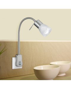 Nikkelen stopcontact wandlamp modern, Gustav, met schakelaar