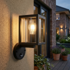 Moderne buiten wandlamp met bewegingssensor zwart, Amalie, IP54