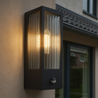 Moderne buiten wandlamp met bewegingssensor zwart, Senne, IP44