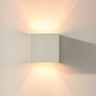 Witte wandlamp Xio, Aluminium