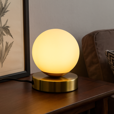 Design tafellamp wit, Stacy, met schakelaar