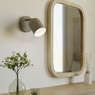 Bruine vintage wandspot staal, Tjitte