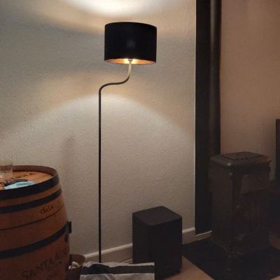 Zwarte vloerlamp modern, Jeany, met schakelaar