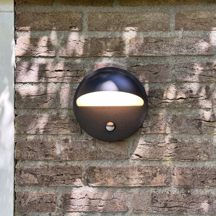 Zwarte buitenlamp met bewegingssensor Shelby, aluminium, 7w, 3000K LED