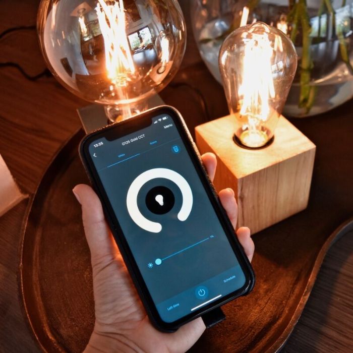 Calex Smart LED lamp E27 amber, 7W, 1800-3000K