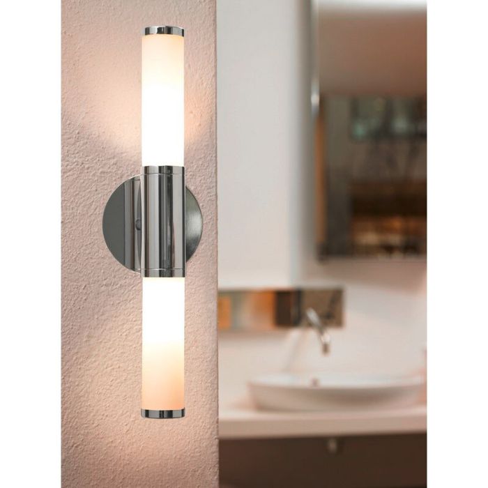 Langwerpige Euska badkamer wandlamp hoog glaasje