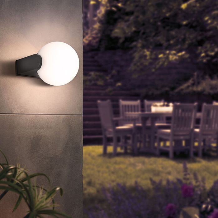 Zwarte moderne buitenlamp, Lydia, aluminium, IP64