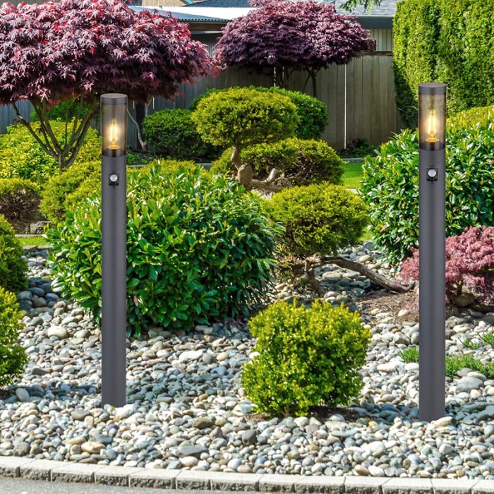 Zwarte moderne staande buitenlamp met bewegingssensor rvs, Ishara, IP44