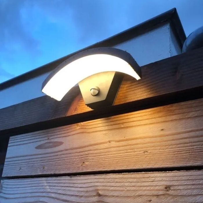 Zwarte buitenlamp Annemay met bewegingssensor, geïntegreerd LED