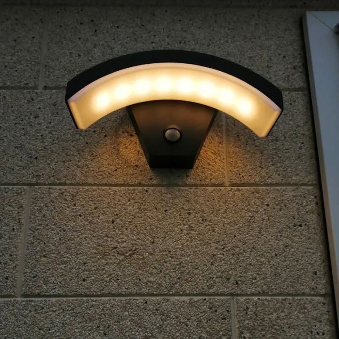 Zwarte buitenlamp Annemay met bewegingssensor, geïntegreerd LED