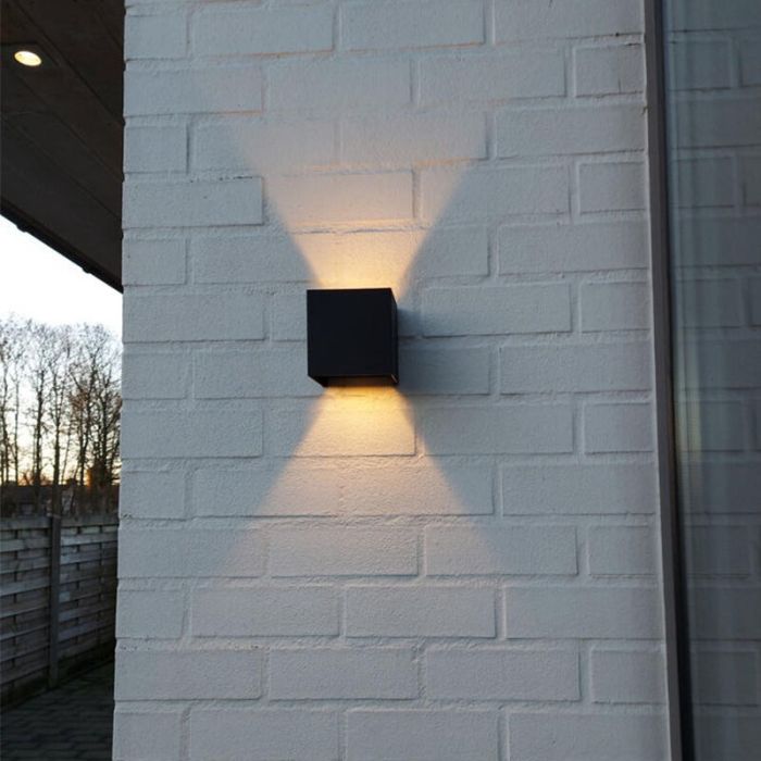 Zwarte buiten wandlamp Dion, aluminium, modern, IP65, dim-to-warm