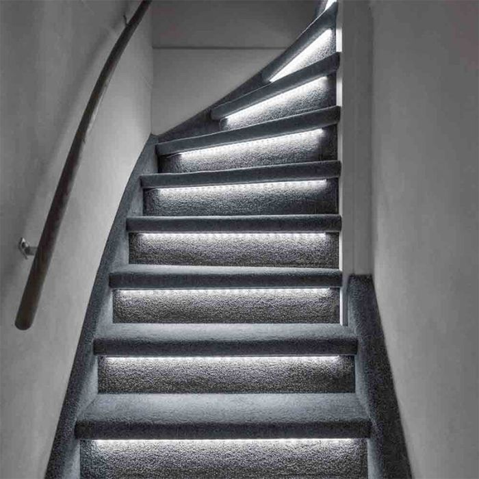 Dimbare trap LED strip set, 15 LED strips 4000K