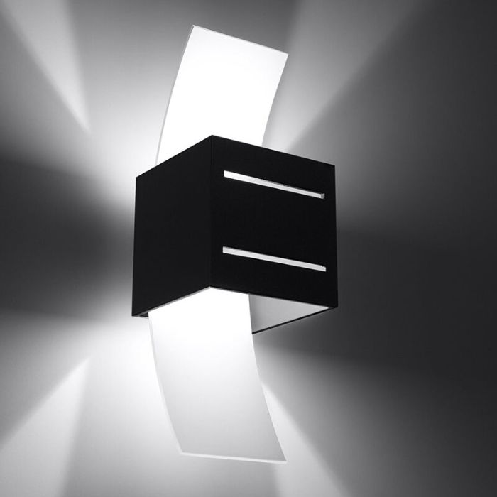Zwarte up down wandlamp Jasmien, aluminium