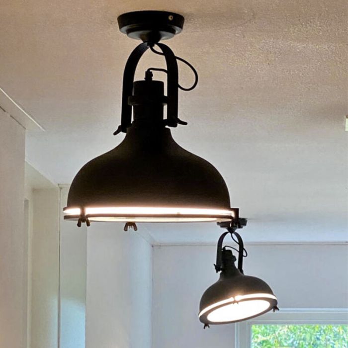 Mat zwarte plafondlamp Liga, Industrie look