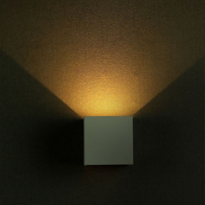 Witte up-down wandlamp Dion, 6w, warm wit, lichtstraal instelbaar, IP65