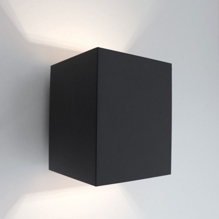 Zwarte wandlamp Dalila - Kubus, modern