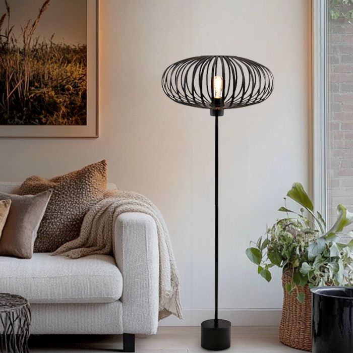 Industriële vloerlamp zwart, Lieve, met schakelaar